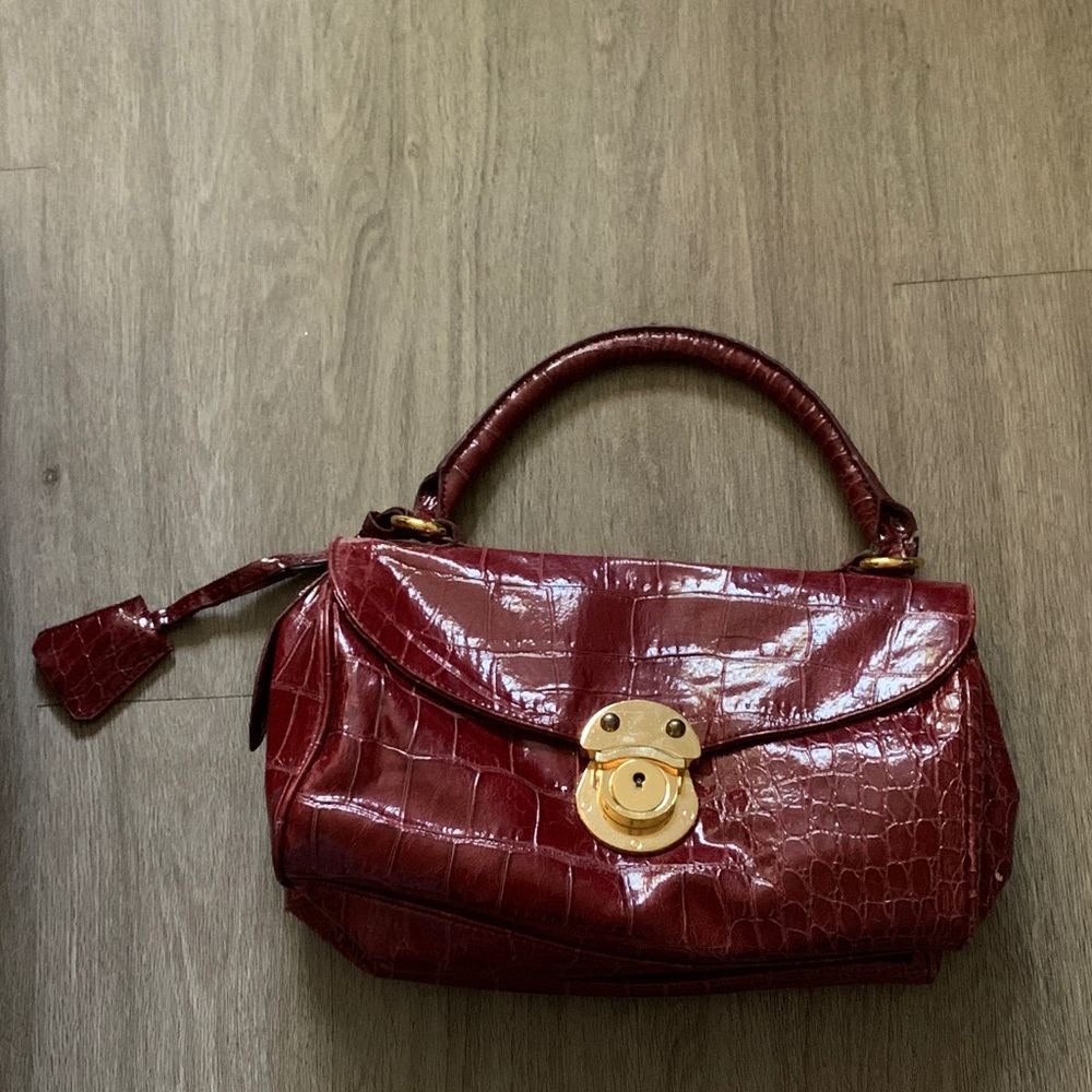 Elegant Burgundy Crocodile-Embossed Handbag